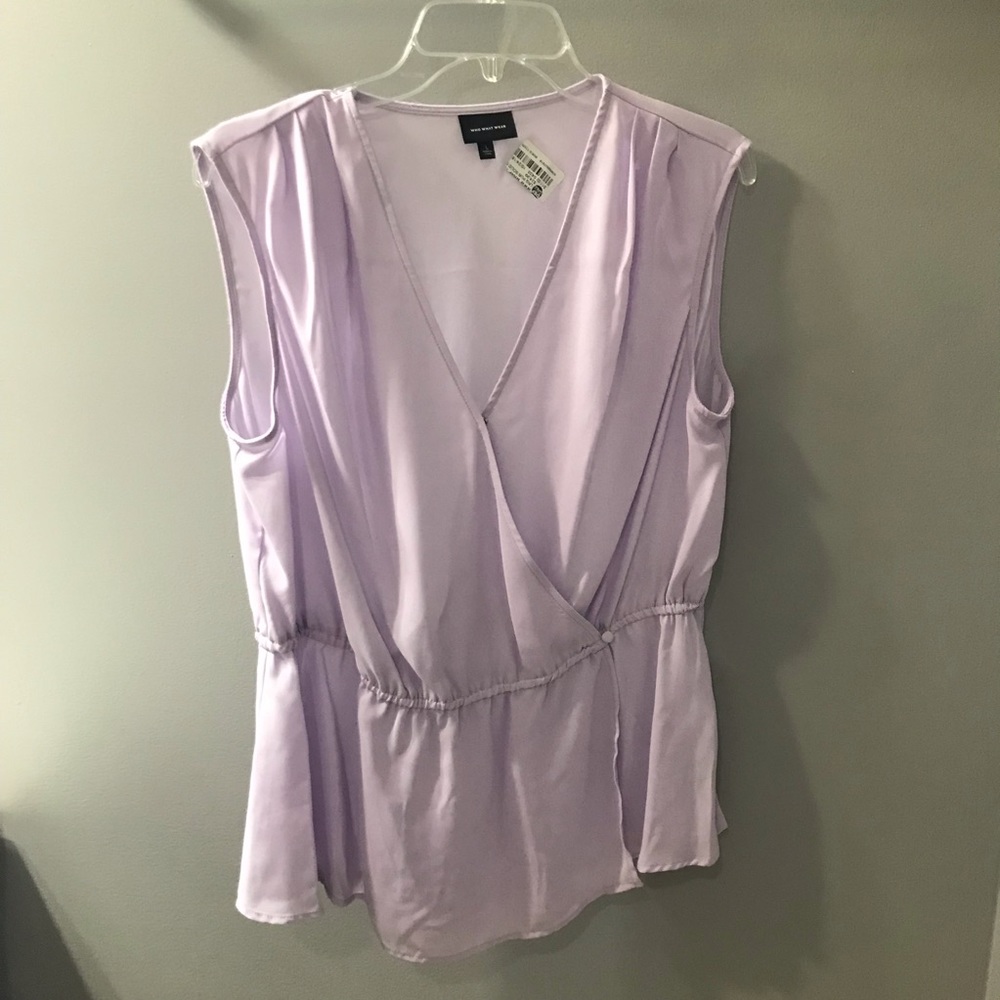 NWOT Lavender blouse size large 🦄